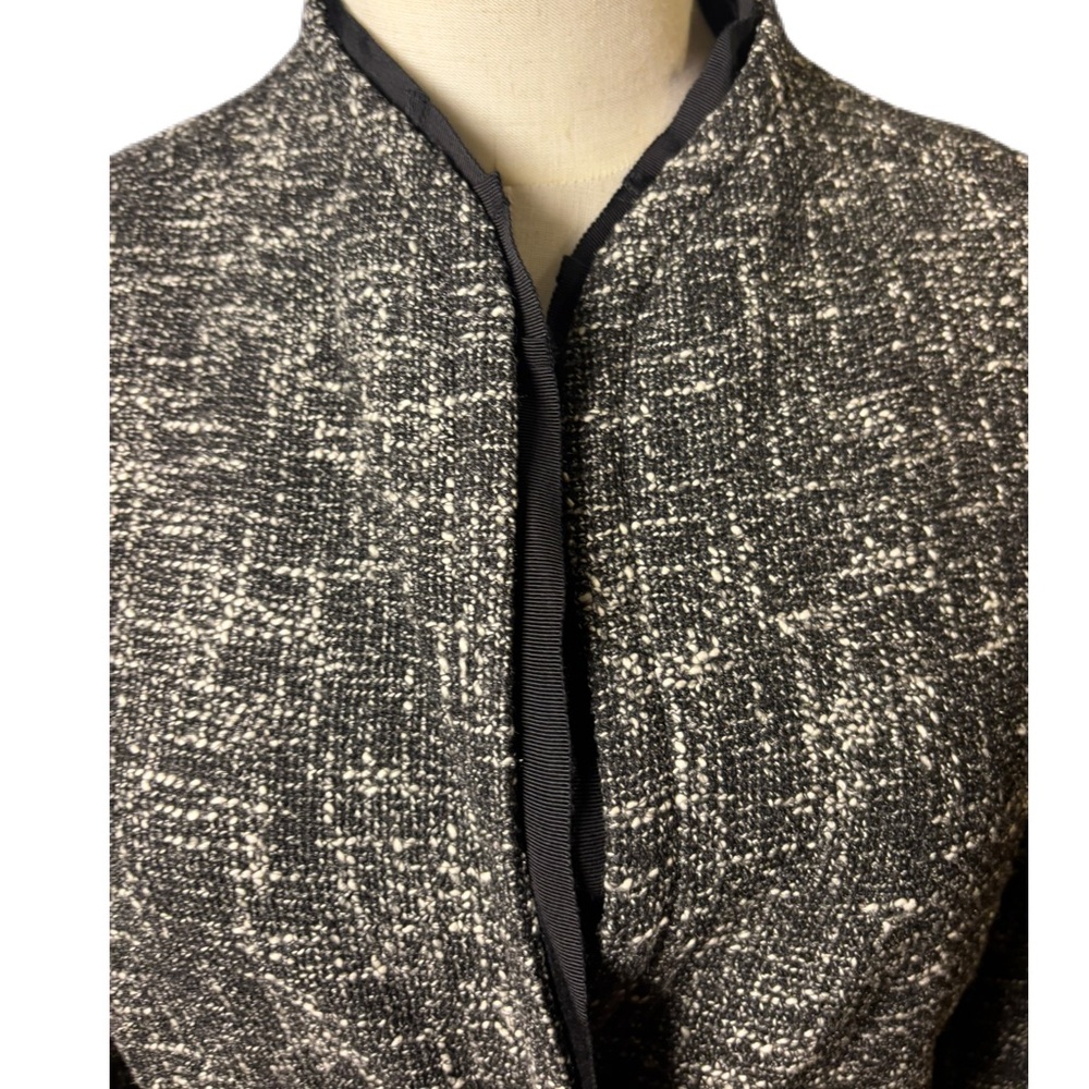 ✨NWT Talbots Black & White Tweed Blazer with Grosgrain Trim - Classic Chic!✨ - Picture 4 of 15